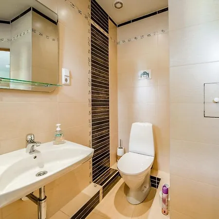 Two Artistic In The Center Of With Self Check-in And Free Parking