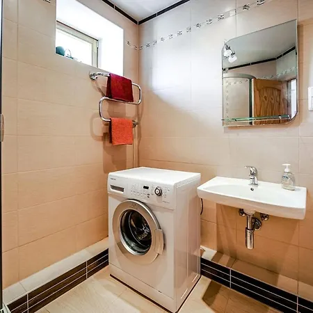 Two Artistic In The Center Of With Self Check-in And Free Parking Apartment Riga