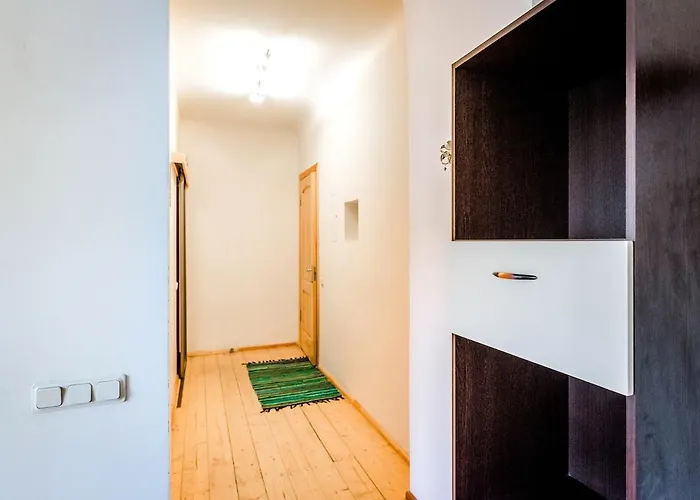 Two Artistic In The Center Of With Self Check-in And Free Parking *