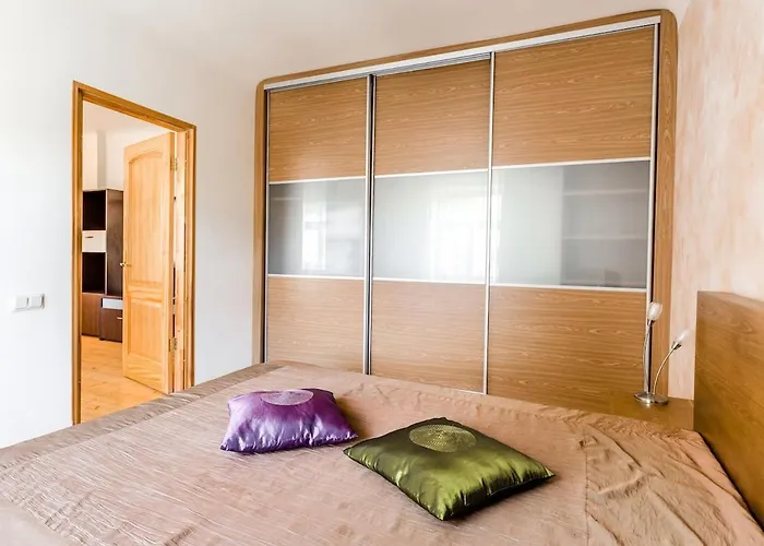 Two Artistic In The Center Of With Self Check-in And Free Parking Dzīvoklis