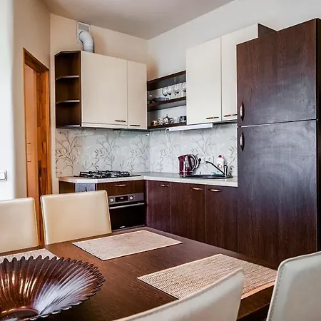 Διαμέρισμα Two Artistic In The Center Of With Self Check-in And Free Parking Ρίγα