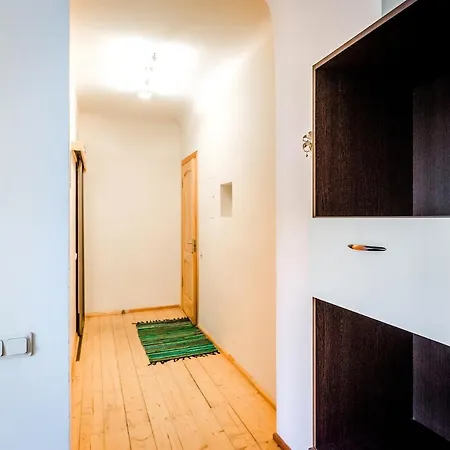 Two Artistic In The Center Of With Self Check-in And Free Parking *